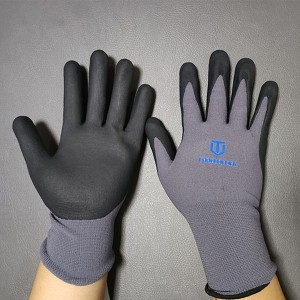 15 gauge Micro-Foam Nitrile Glove (1) ခု၊